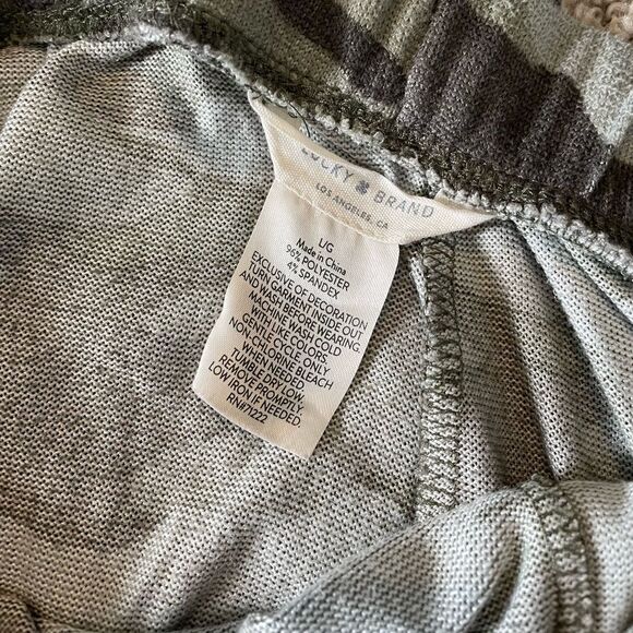 Lucky Brand Comfy Camo Shorts - Picture 3 of 3